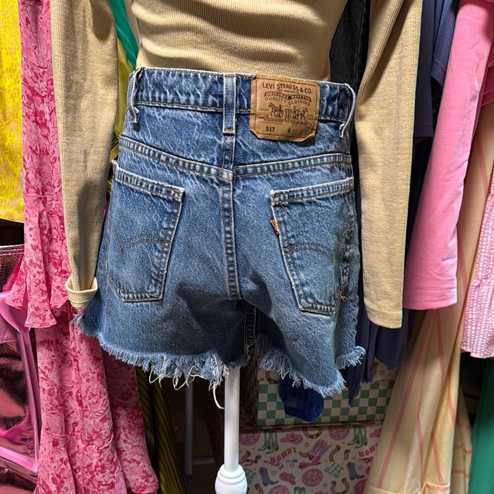 Levi's vintage Blue Jean Shorts High-Waisted Distressed